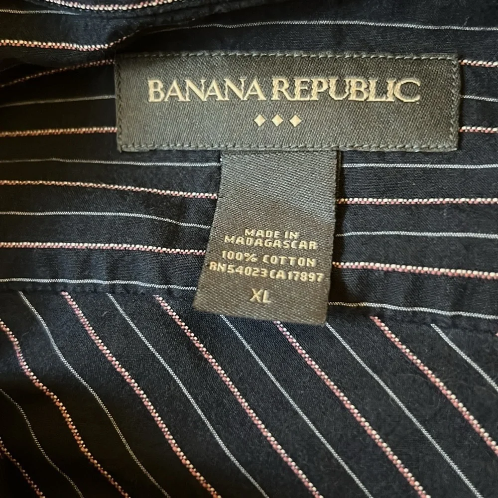 Banana republic, dress shirt, size, extra large, cuffed sleeve striped.